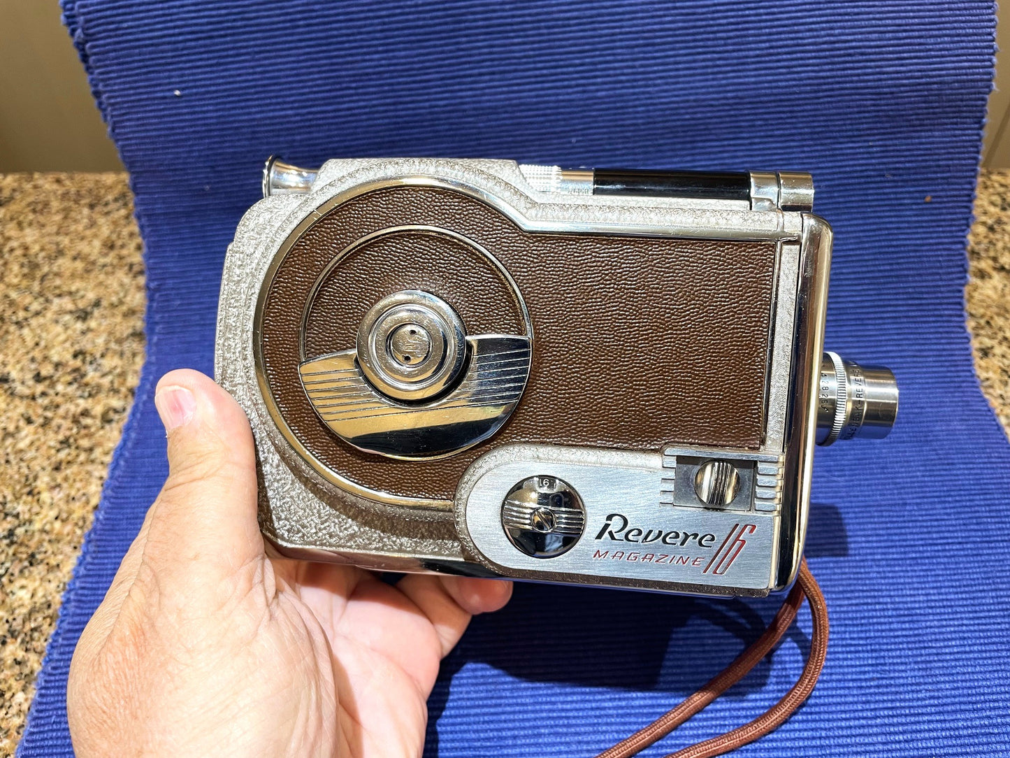 Antigua Cámara Filmadora 16mm Revere Magazine