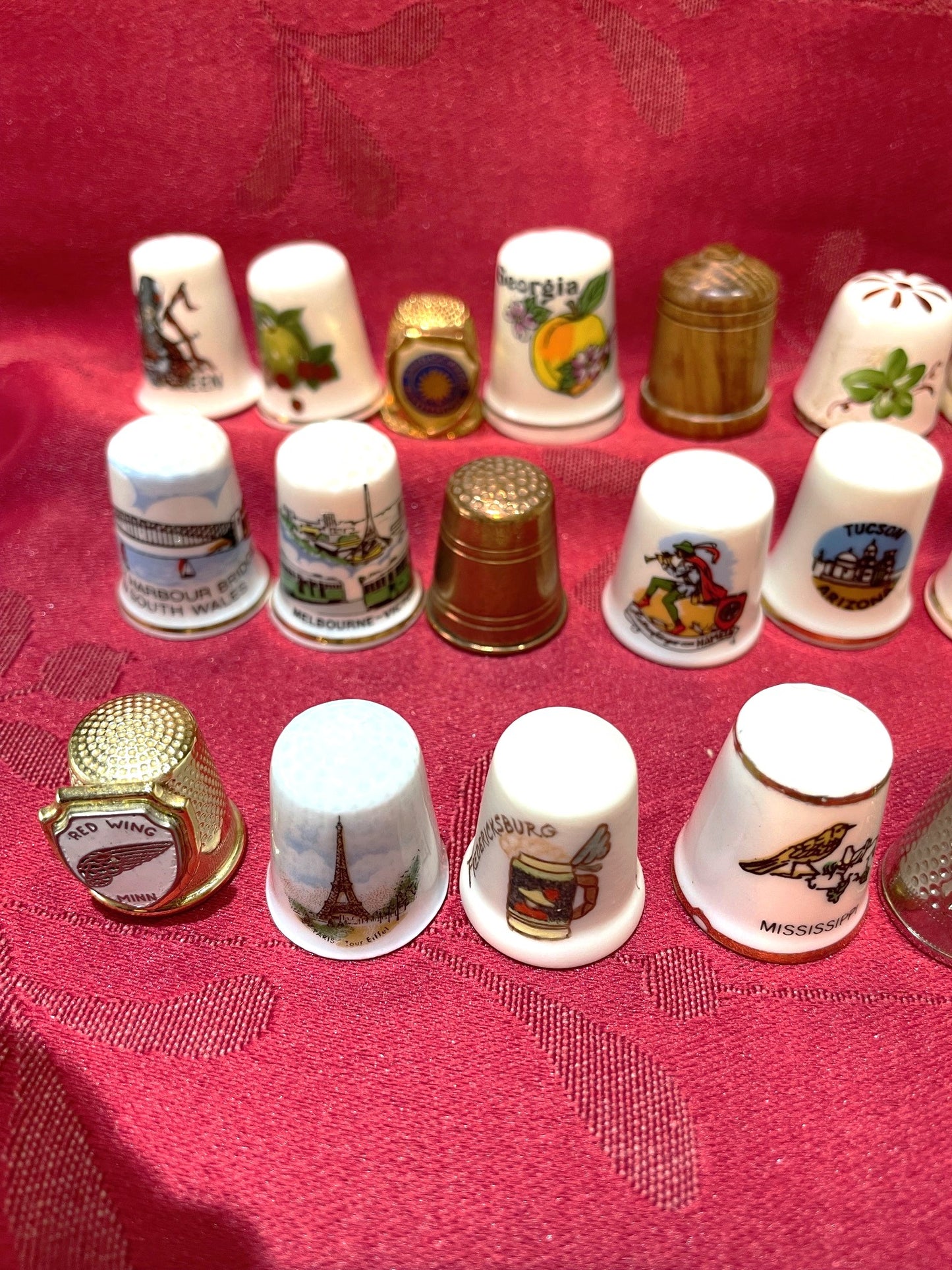 Linda Coleccion De 40 Dedales Dedal
