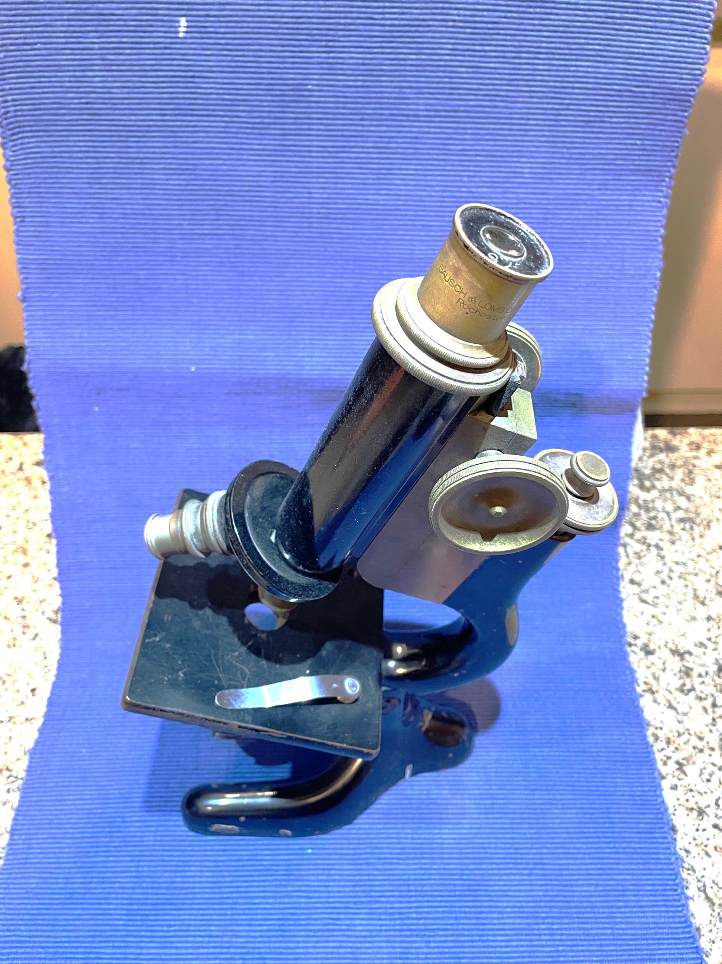 Antiguo Microscopio De Bronce Y Metal Bausch & Lomb