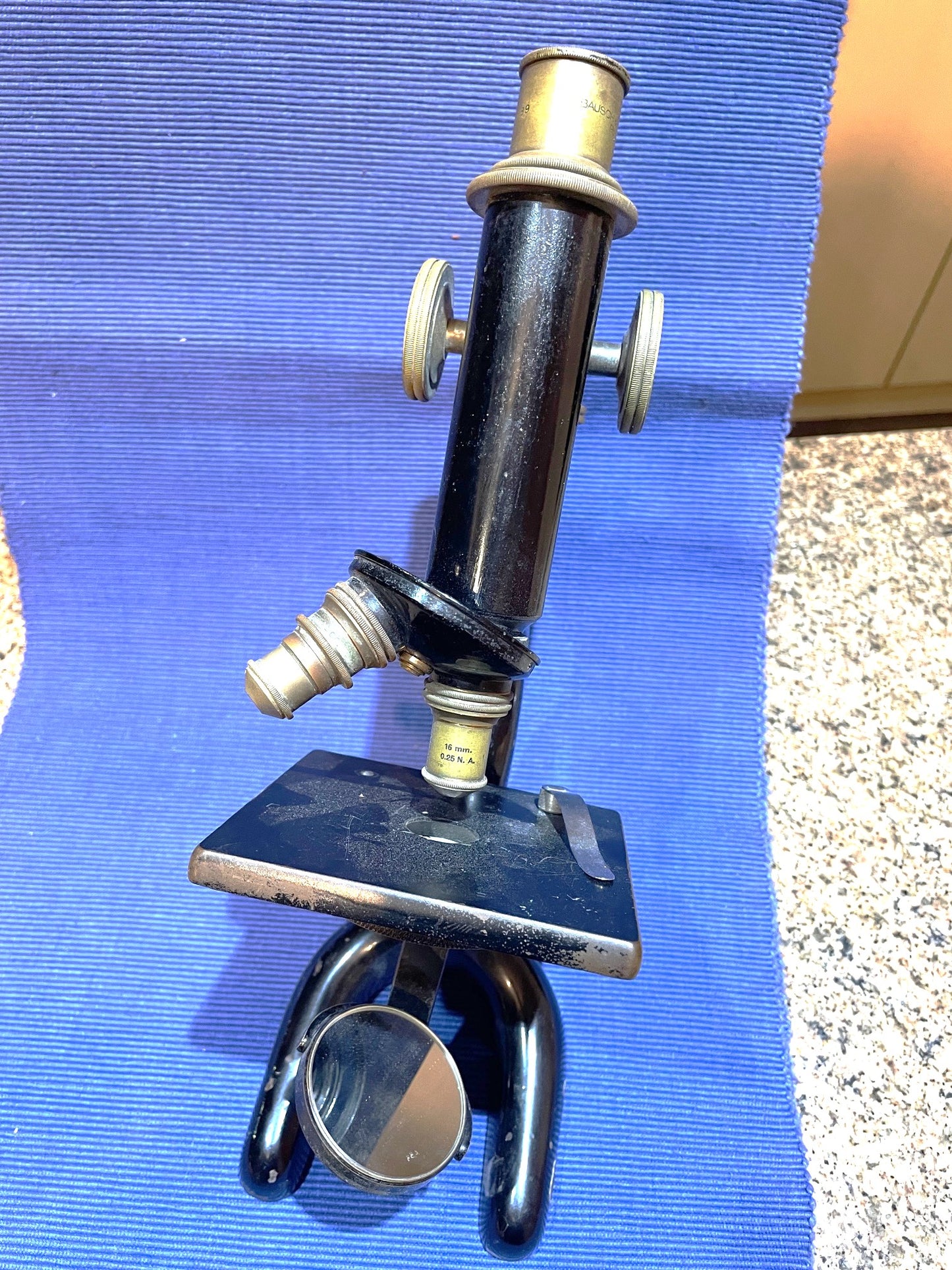 Antiguo Microscopio De Bronce Y Metal Bausch & Lomb