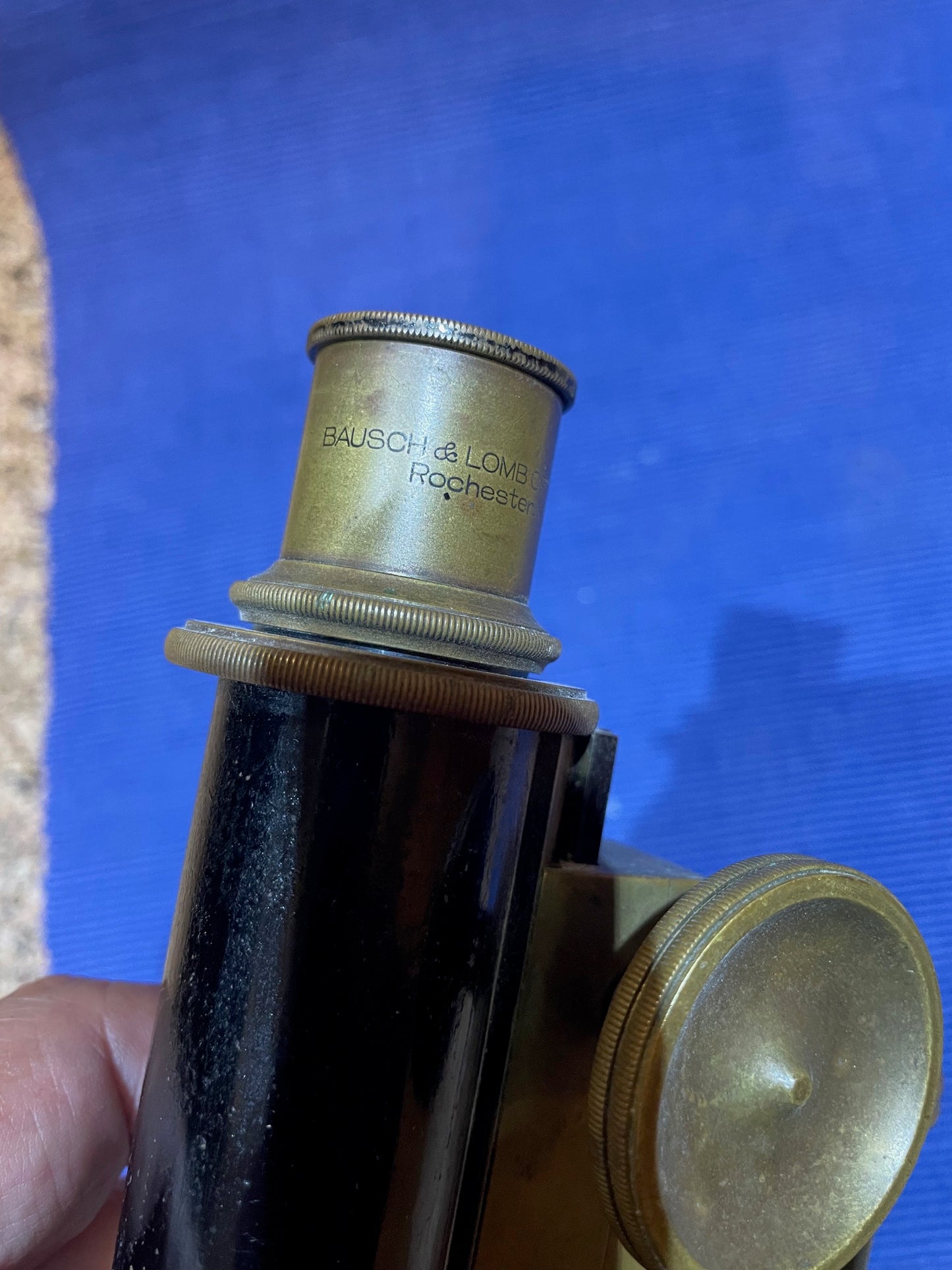 Antiguo Microscopio De Bronce Y Metal Bausch & Lomb