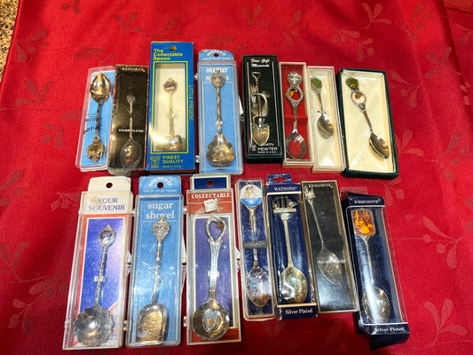 Coleccion De 15 Cucharitas Souvenirs En Sus Cajas Original
