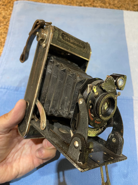 Antigua Cámara Fotográfica De Fuelle Voigtlander