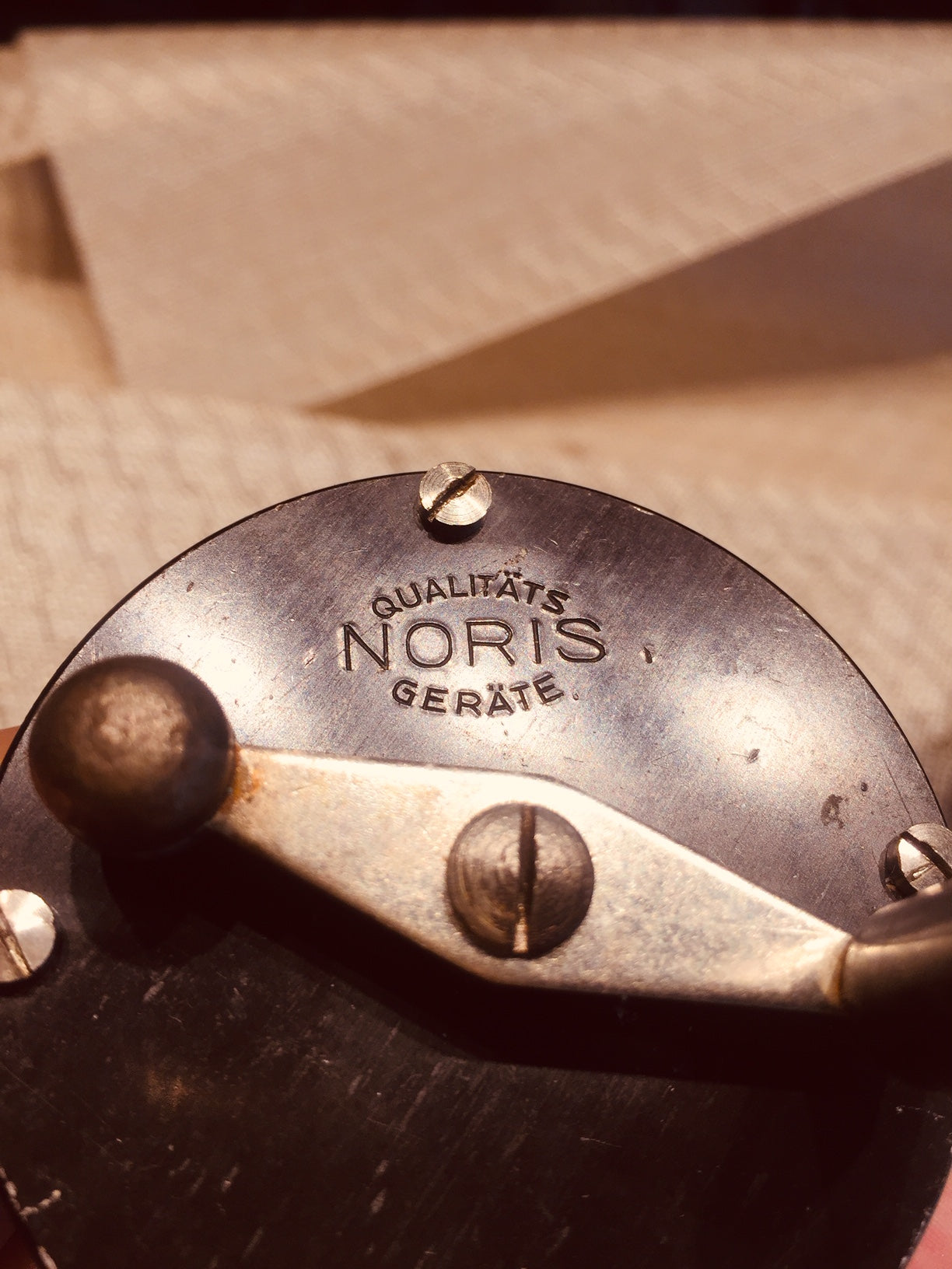 2 Antiguos Carrete Mosquero De Pesca Noris Y Morritts