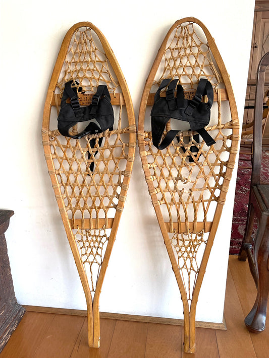 Antiguo Par De Raquetas Para La Nieve 107 Cm.