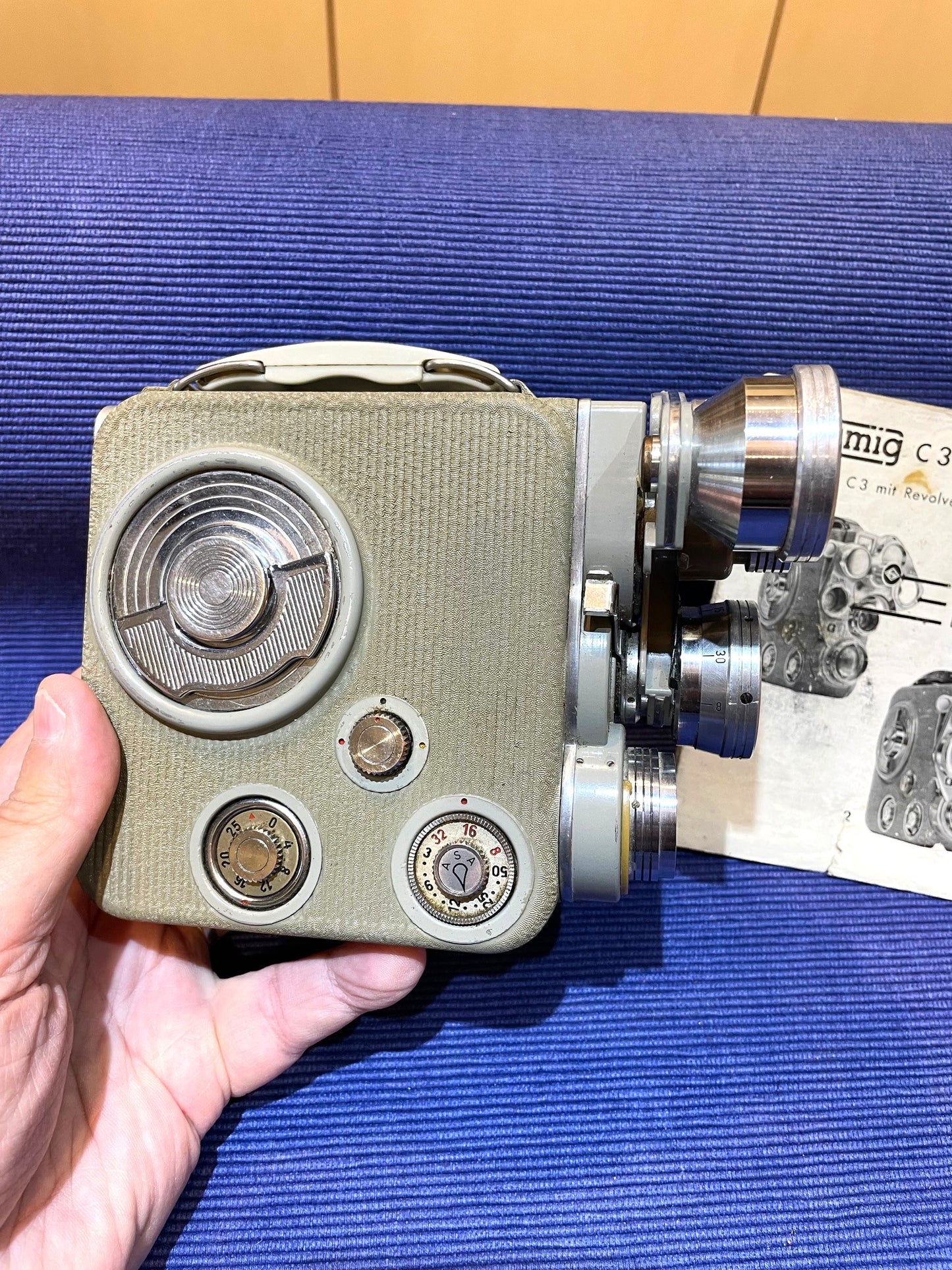 Curiosa Antigua Cámara Filmadora 8mm Eumig C3 Austriaca