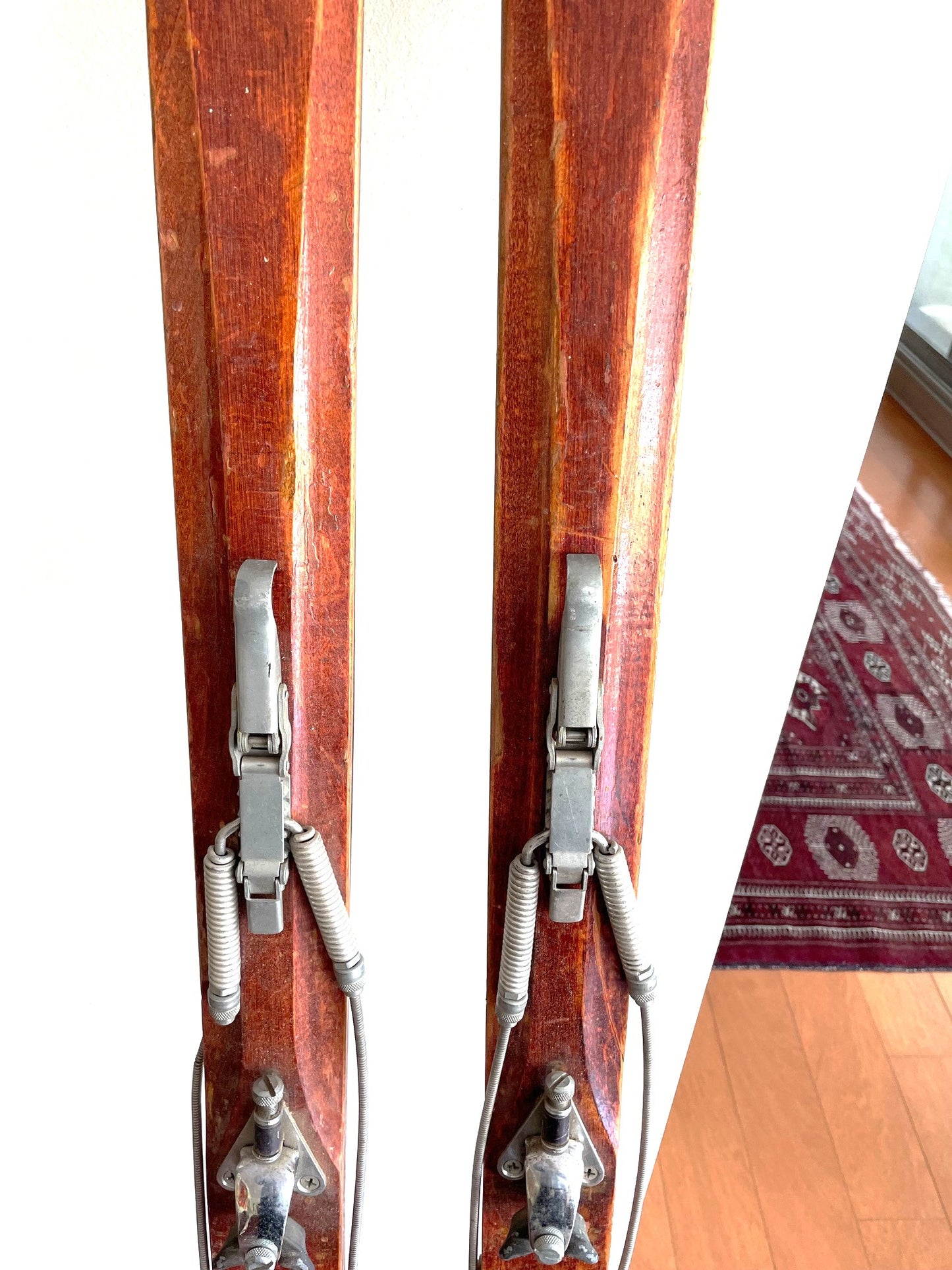 Gran Par De Antiguos Skis Skies Esquies De Madera 1,8 Mts