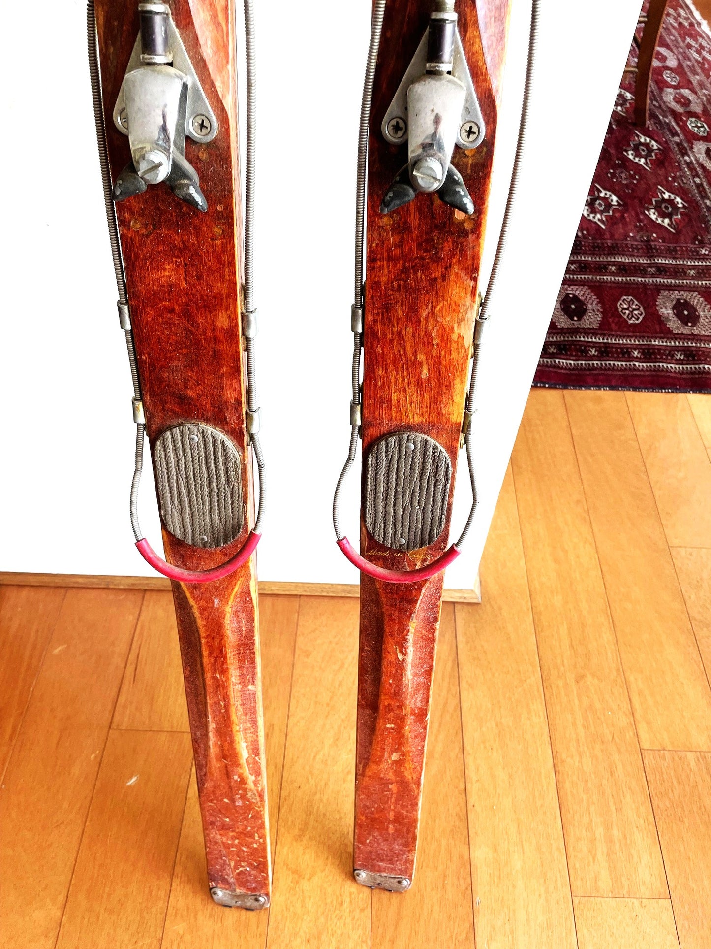 Gran Par De Antiguos Skis Skies Esquies De Madera 1,8 Mts