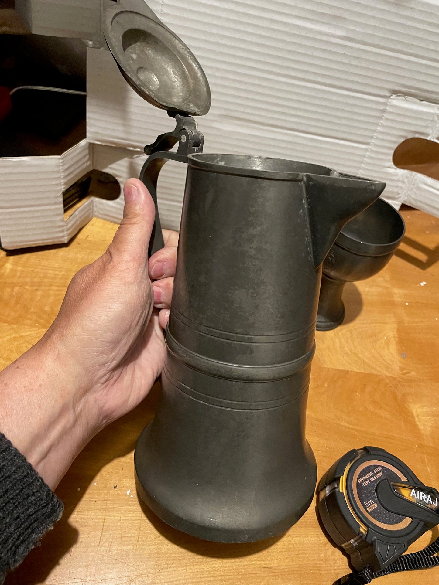 Antiguo Jarrón Y Copa De Estaño