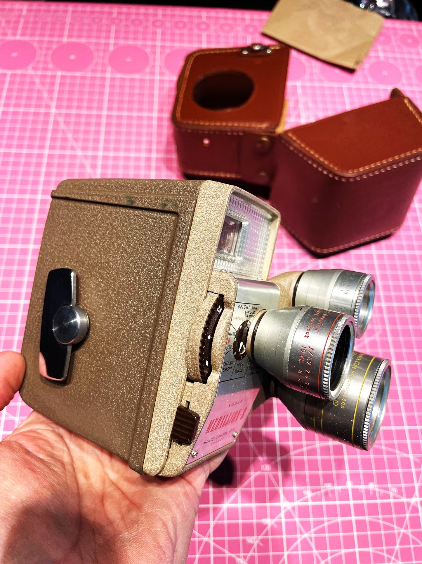 Antigua Cámara Filmadora 8mm Kodak Medallion 8 Con Estuche