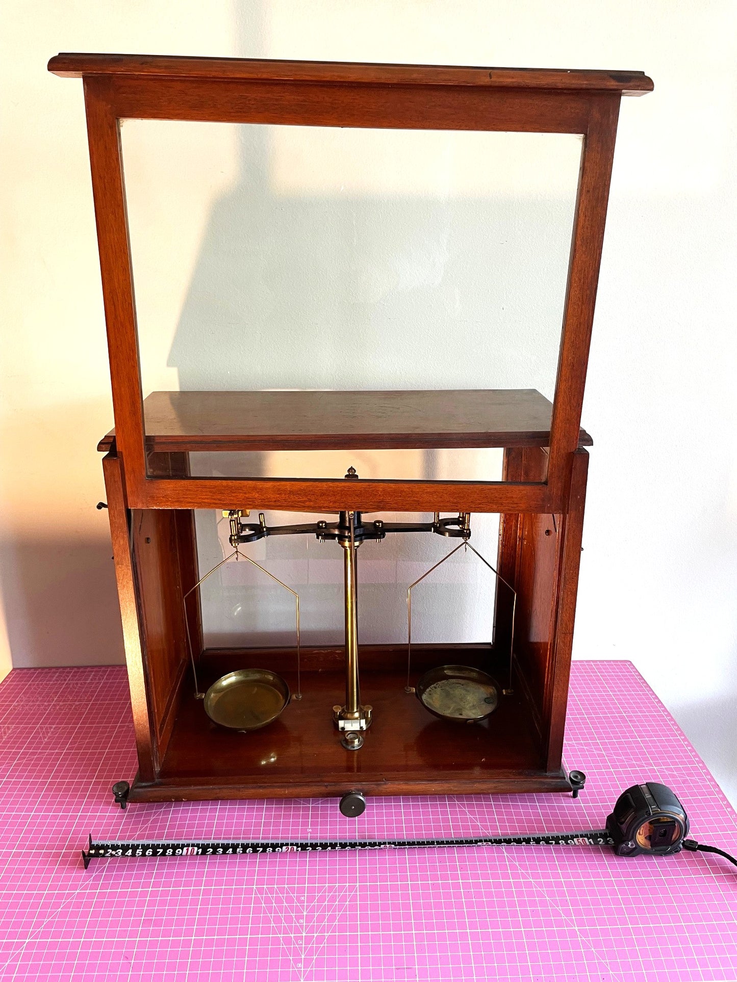 Antigua Gran Pesa Balanza Inglesa De Bronce Y Madera