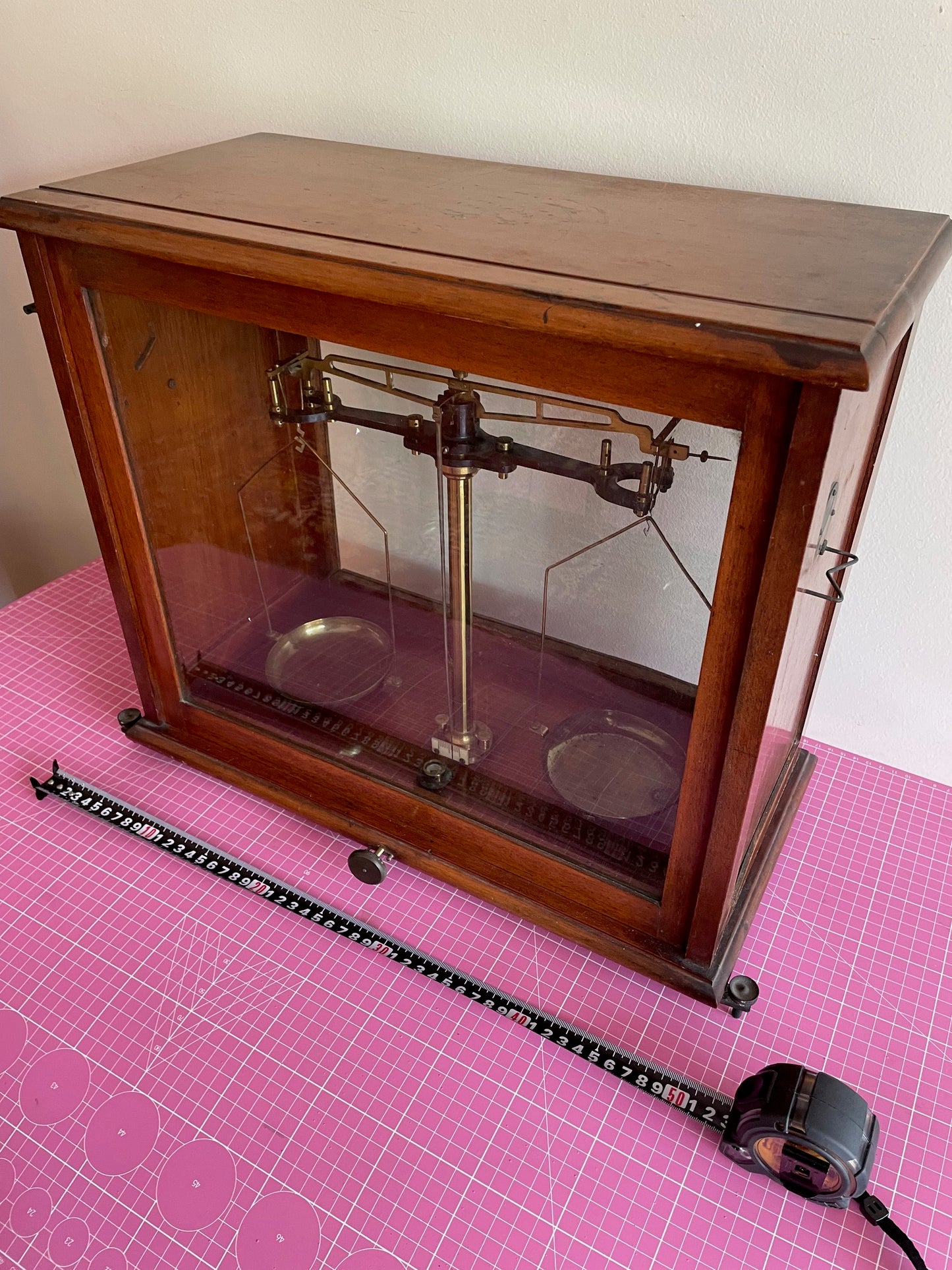 Antigua Gran Pesa Balanza Inglesa De Bronce Y Madera