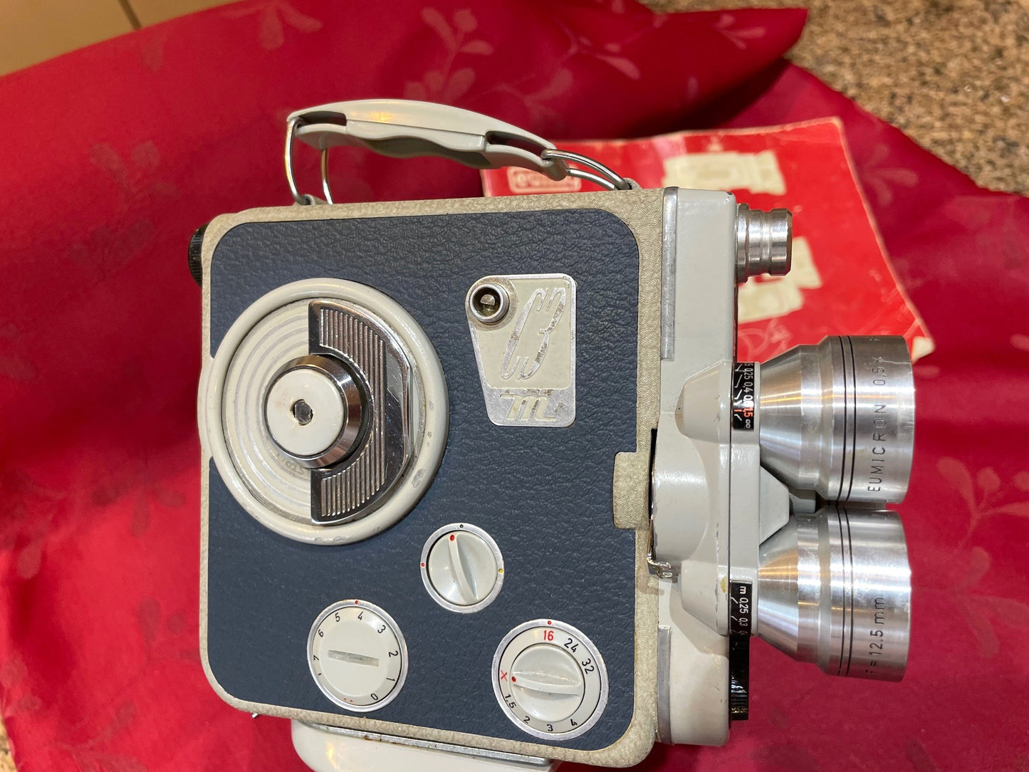 Curiosa Antigua Cámara Filmadora 8mm Eumig C3m Austriaca