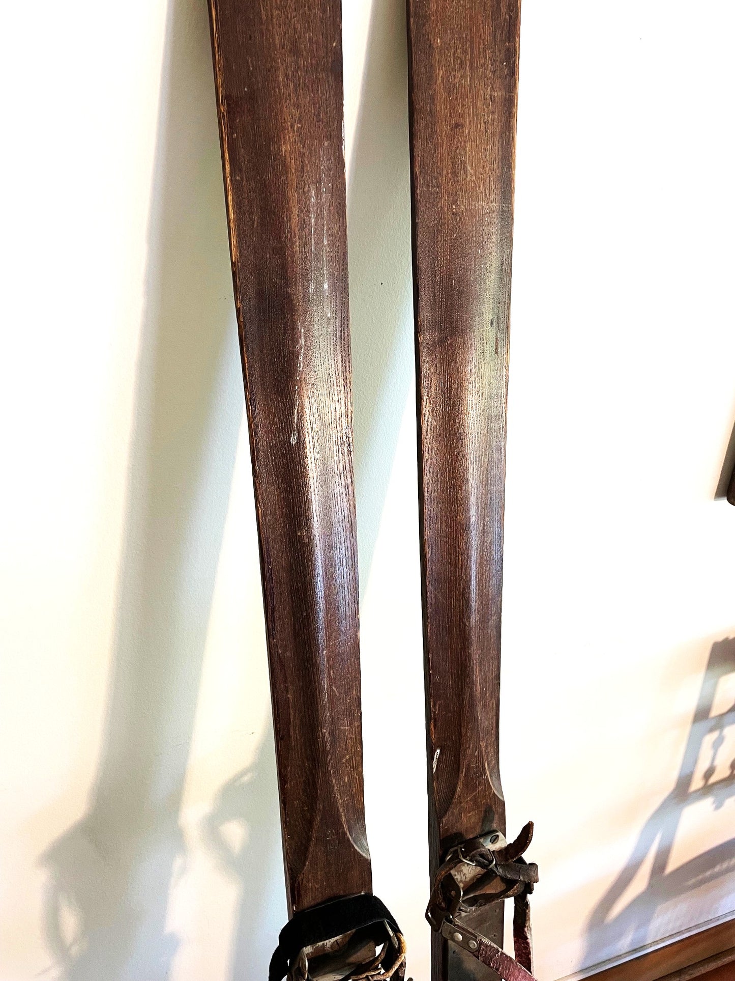 Par De Muy Antiguos Skis Skies Esquies De Madera 1,9 Mts