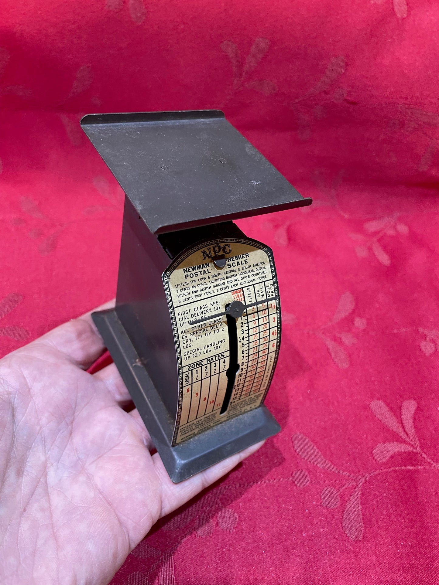 Par De Pequeñas Pesas O Balanzas Postales