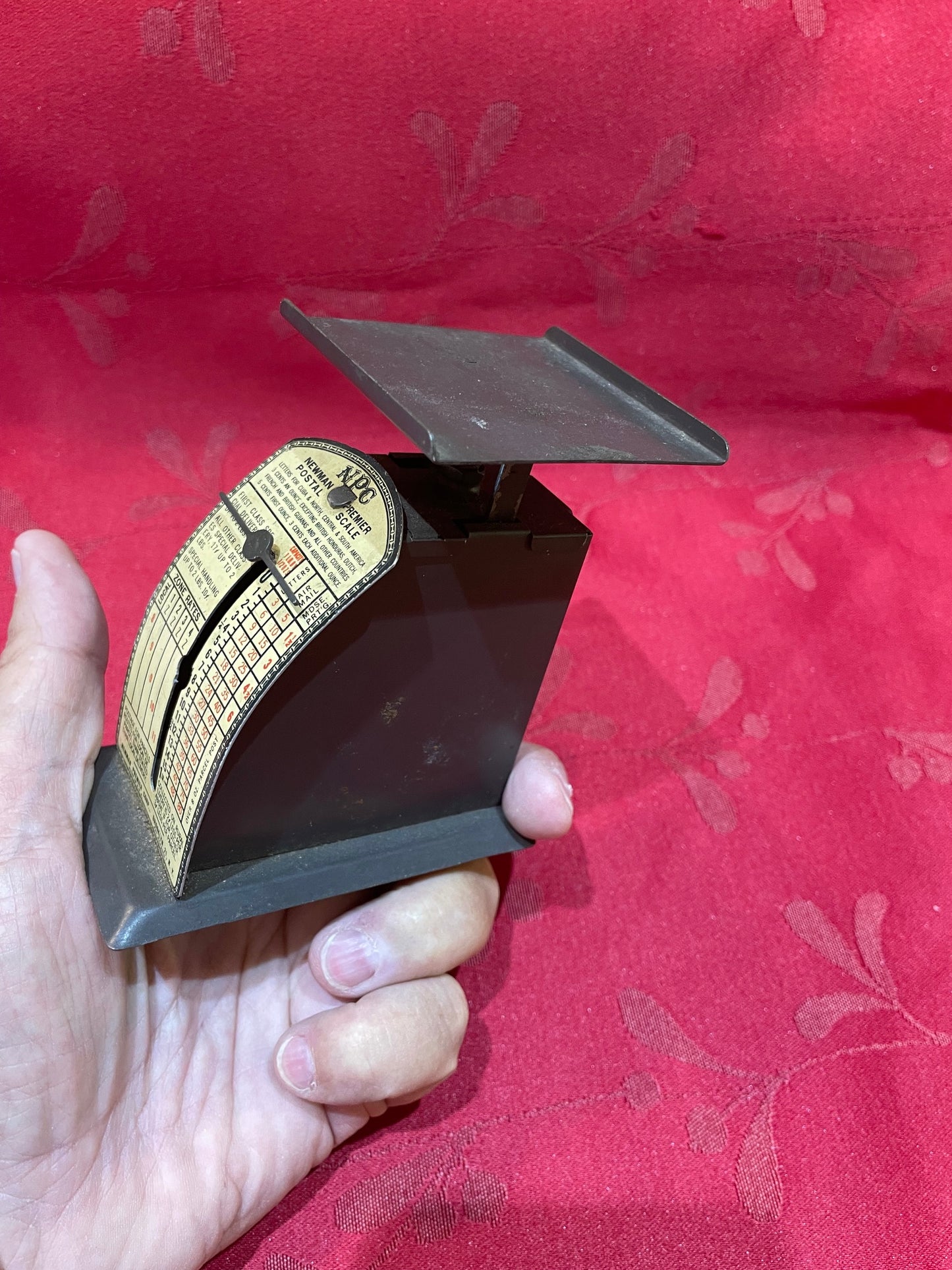 Par De Pequeñas Pesas O Balanzas Postales