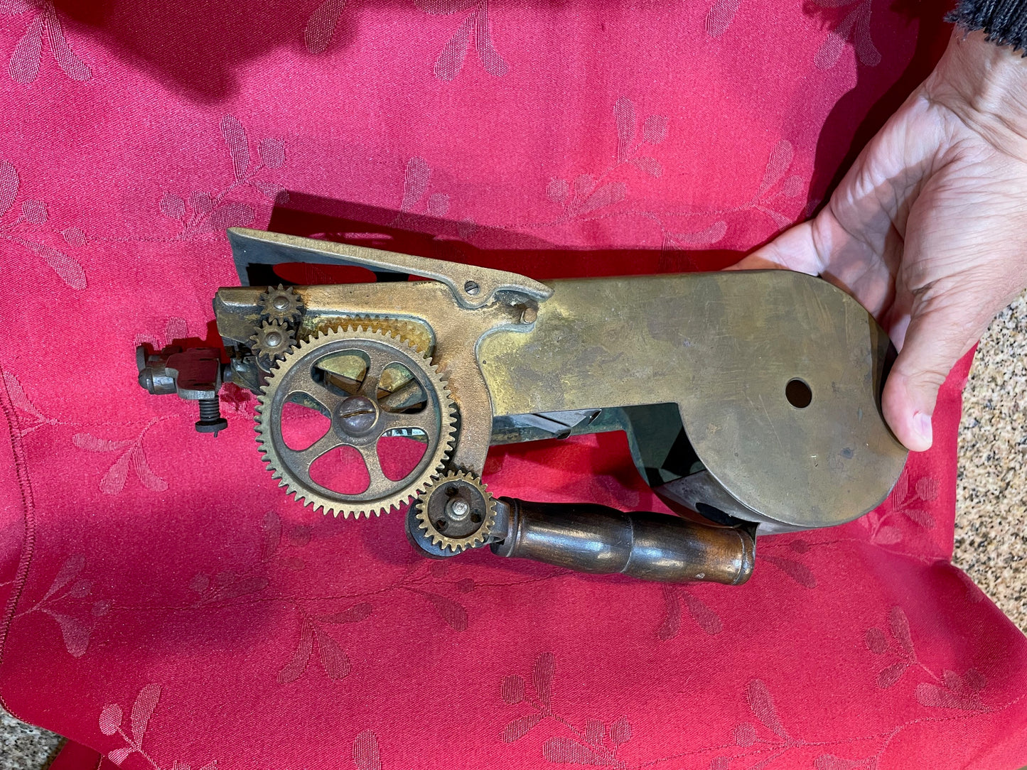 Curiosa Antigua Máquina Dispensadora De Cinta Adhesiva de Bronce