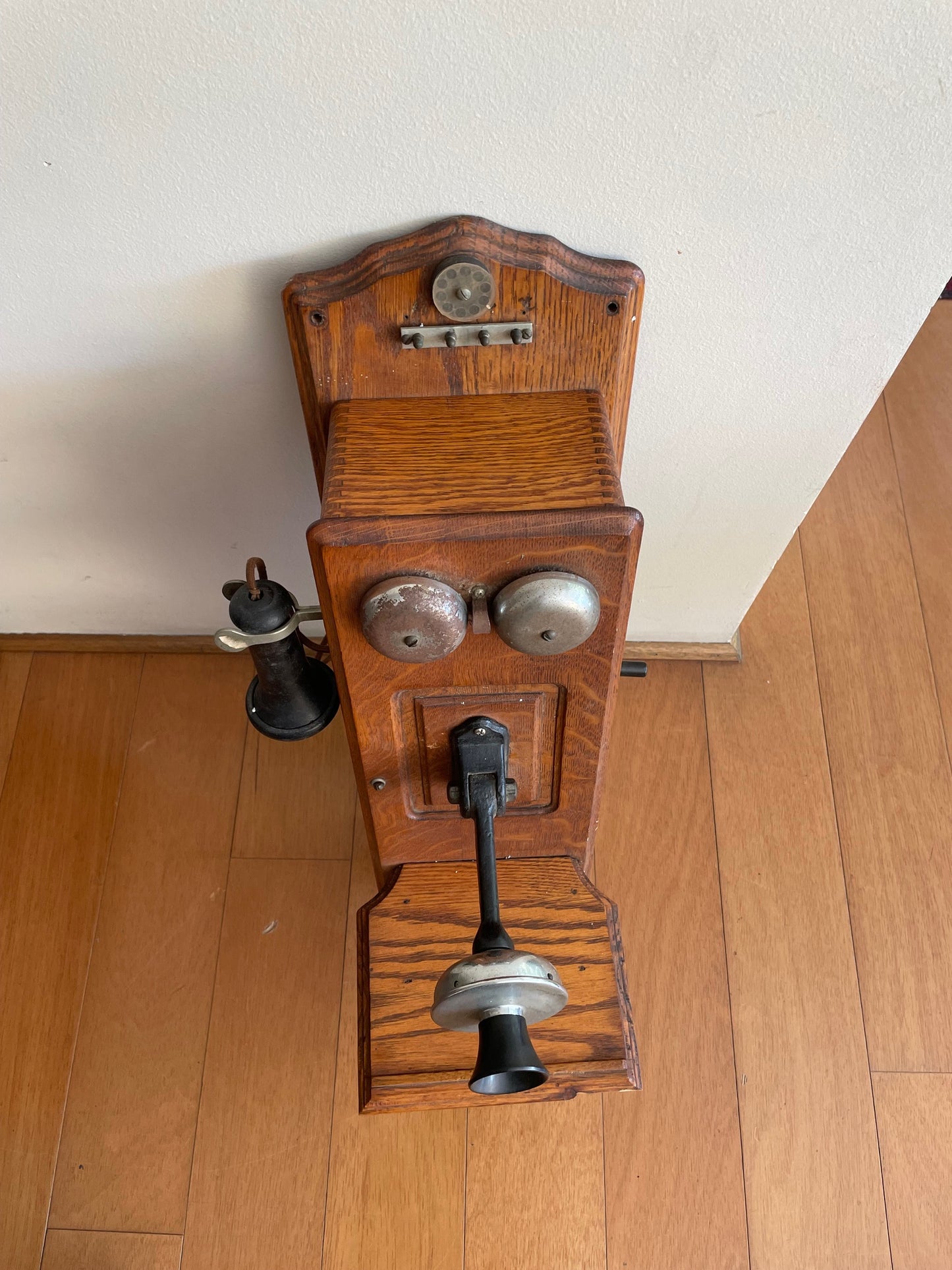 Precioso Antiguo Telefono De Pared De Madera