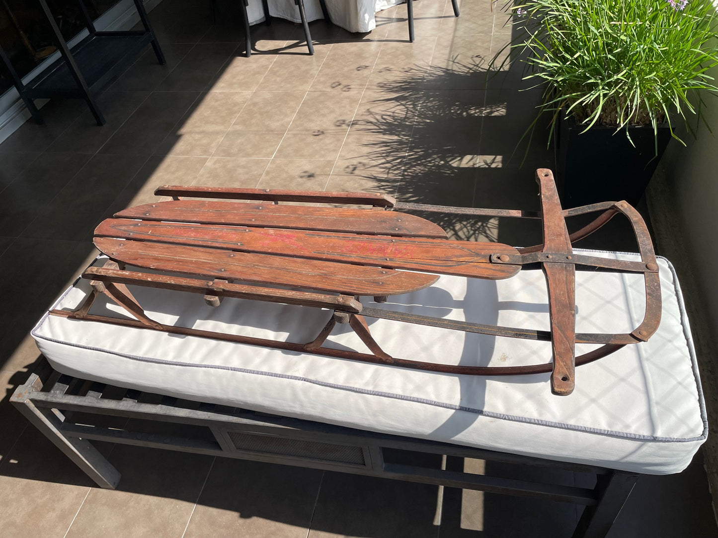 Espectacular Antiguo Trineo Nieve De Madera Y Metal. 130 Cm