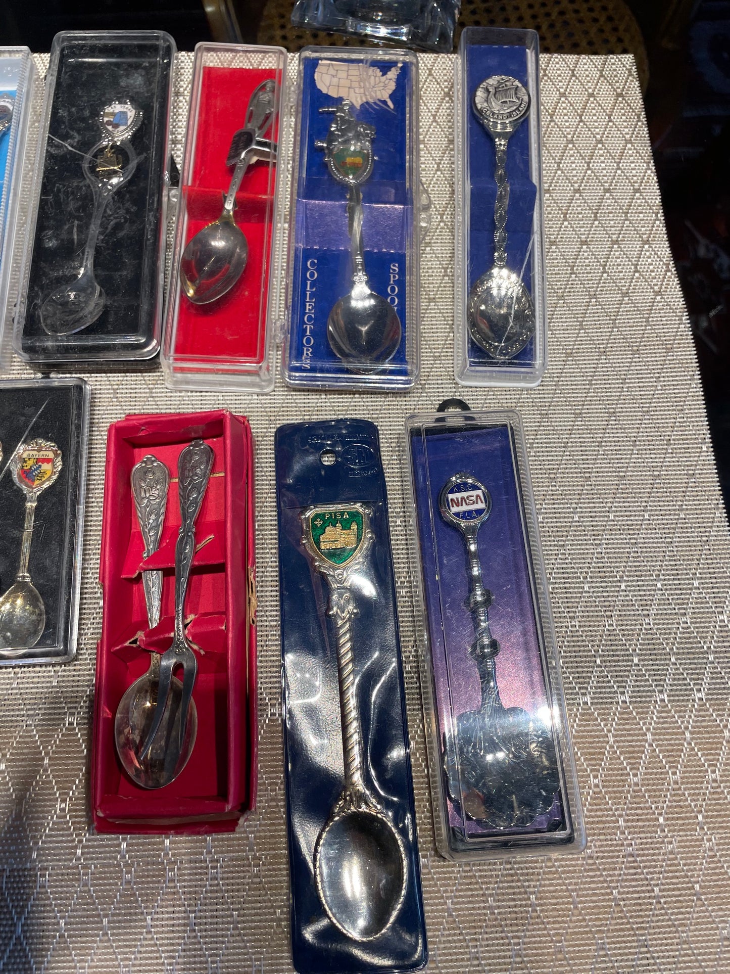 Coleccion De 20 Cucharitas Souvenirs En Sus Cajas Original