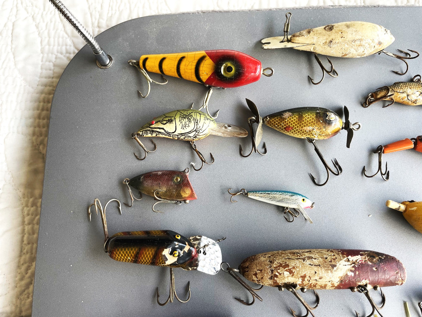 Colección De 27 Antiguos Señuelos De Pesca