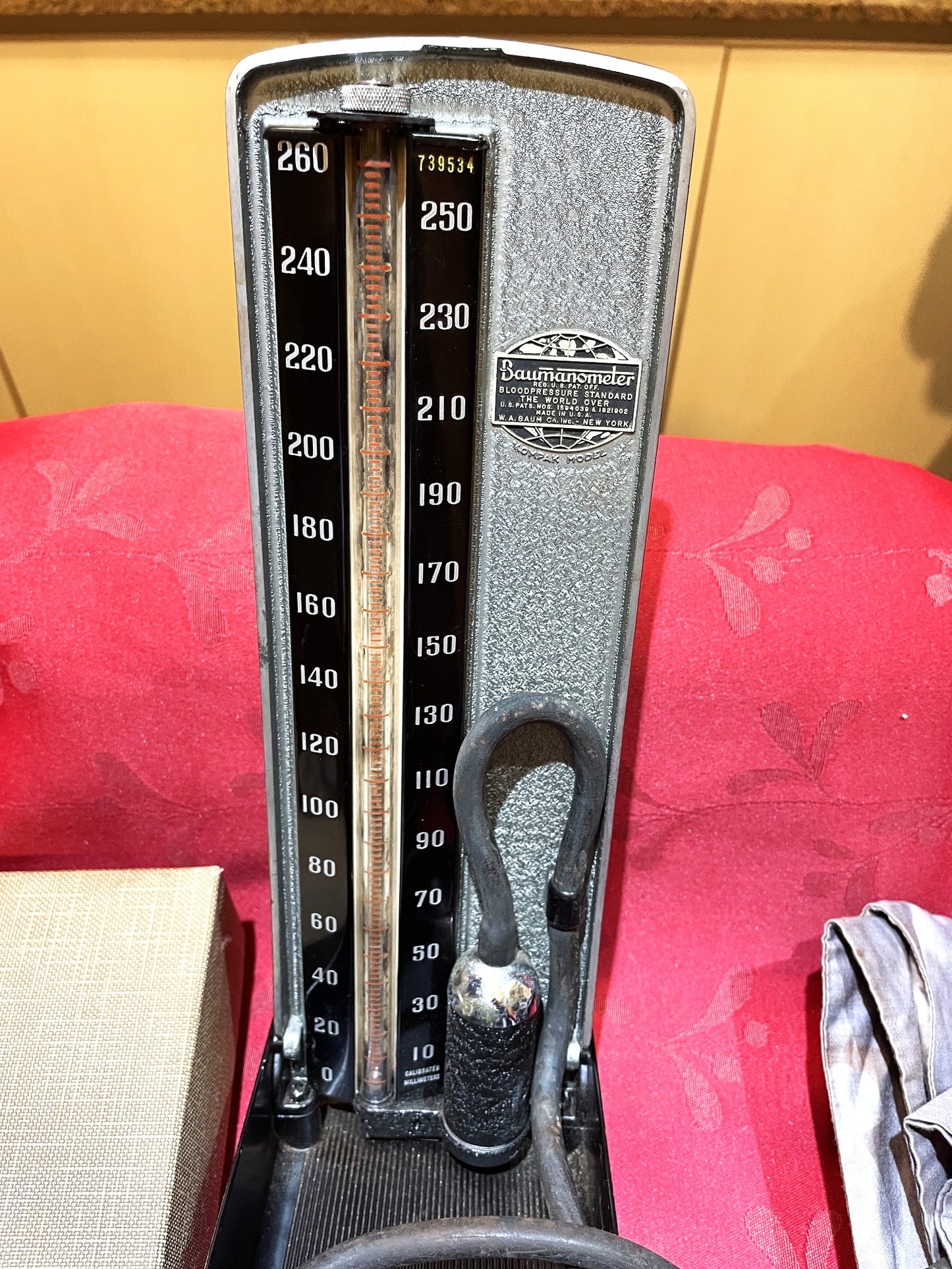 Antiguo Medidor De Presion Baumanometer