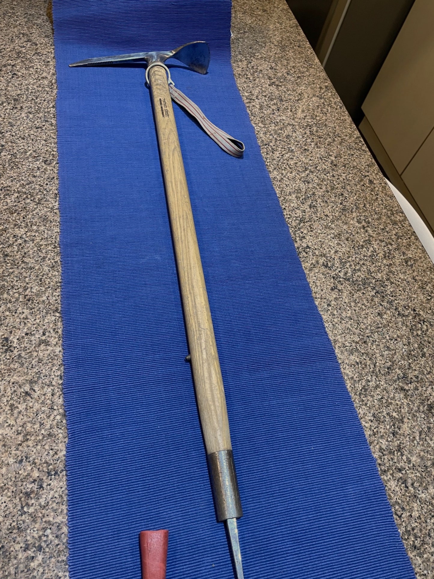 Antiguo Piolet De Marcha De Madera Stubai 85 Cm