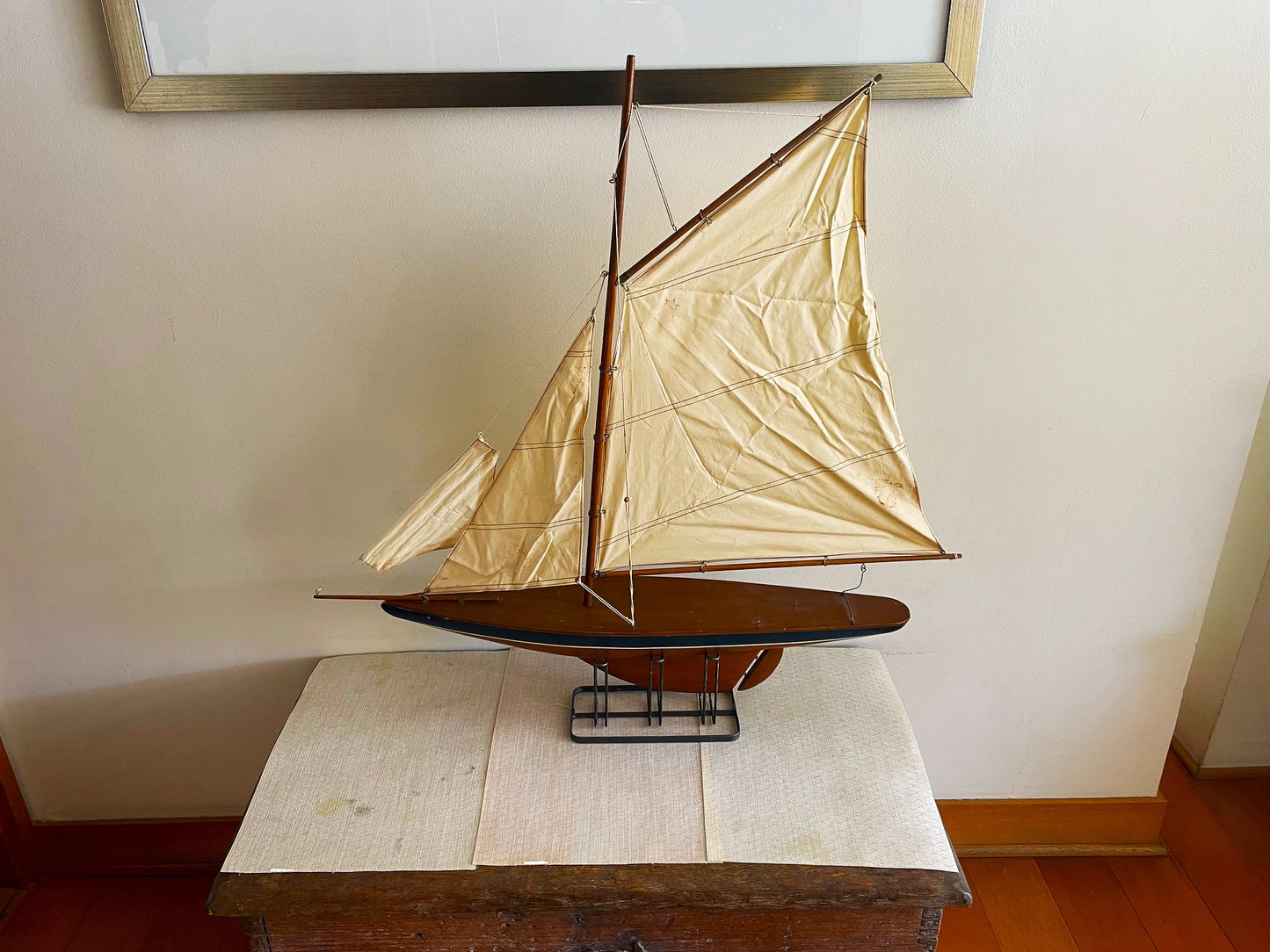 Preciosa Maqueta Madera Modelo Velero Yate De 90 X 90 Cm