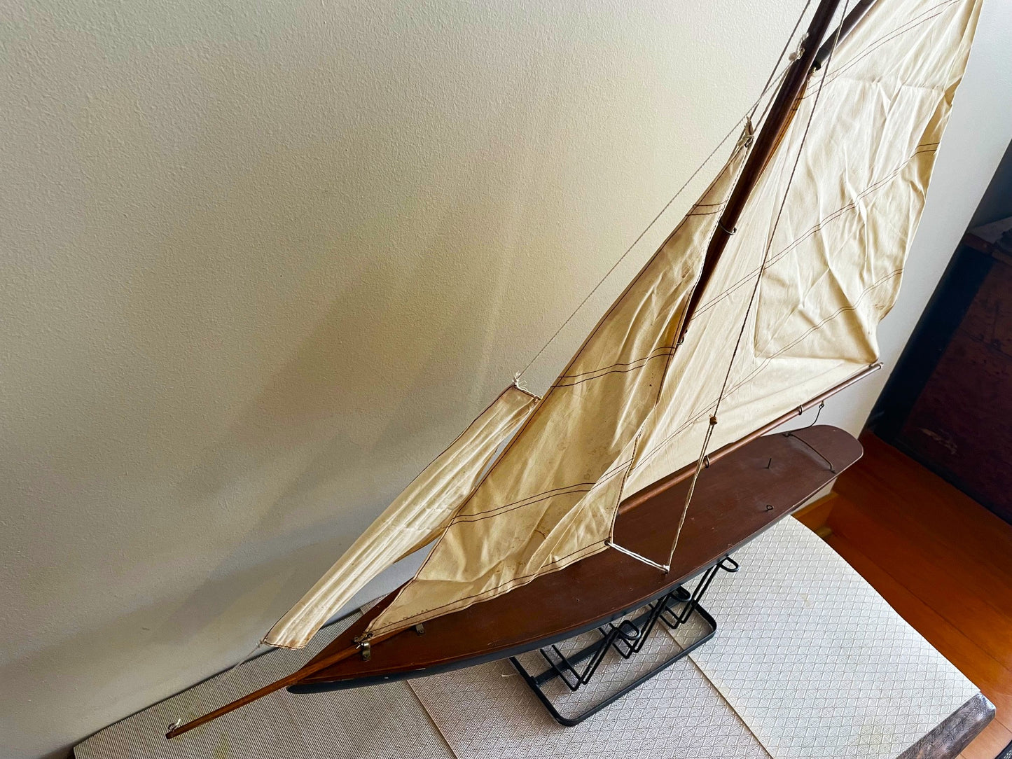 Preciosa Maqueta Madera Modelo Velero Yate De 90 X 90 Cm