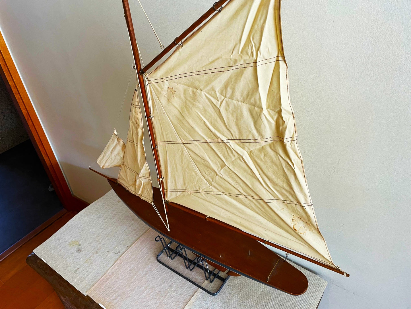 Preciosa Maqueta Madera Modelo Velero Yate De 90 X 90 Cm