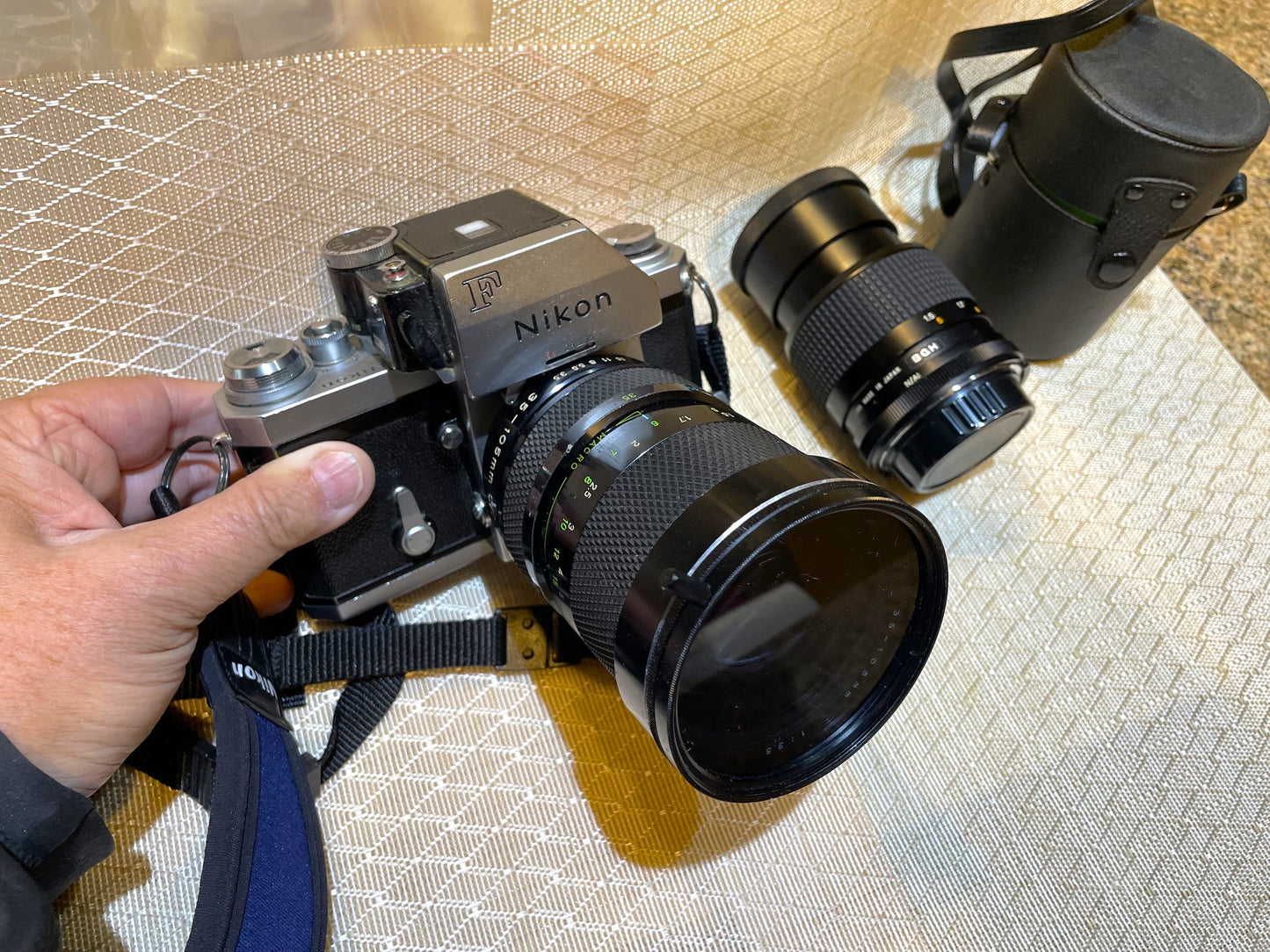 Cámara Fotográfica Análoga Nikon F Con 2 Lentes