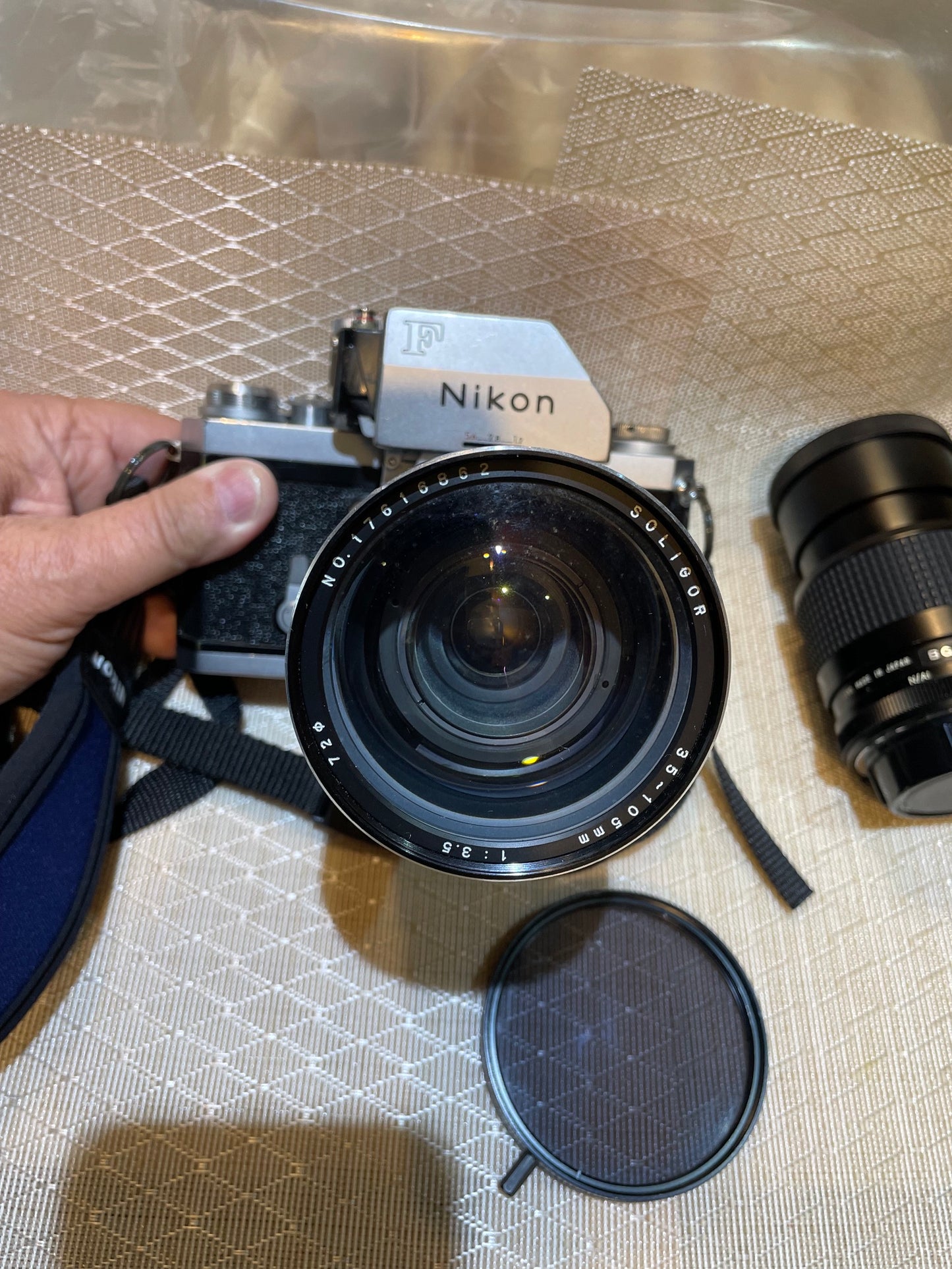 Cámara Fotográfica Análoga Nikon F Con 2 Lentes