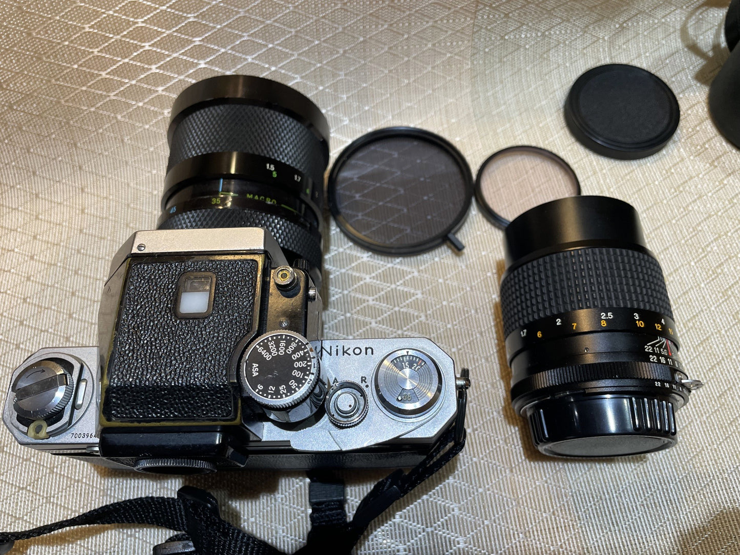 Cámara Fotográfica Análoga Nikon F Con 2 Lentes