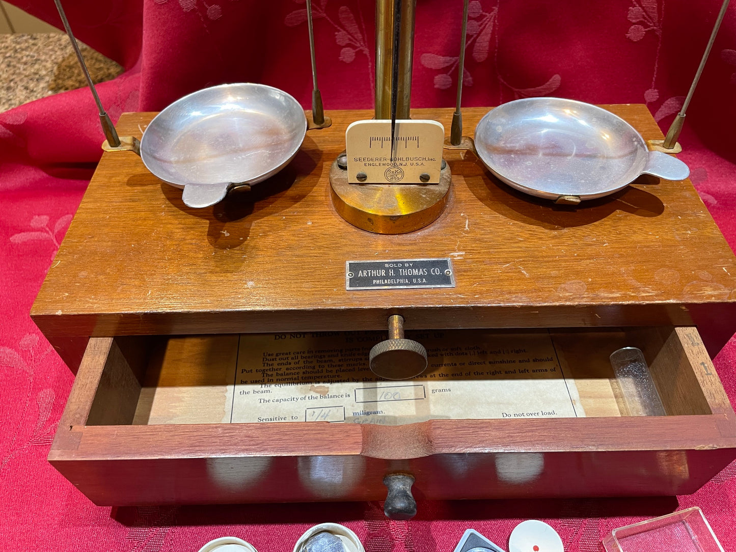 Linda Pesa O Balanza Americana Madera Y Bronce Marca A Thomas