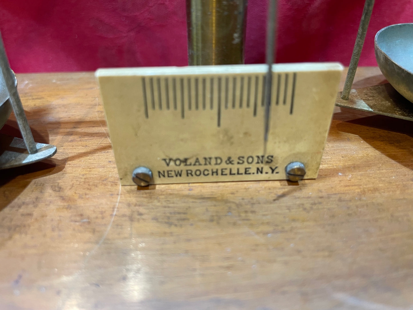 Linda Pesa O Balanza Americana Madera Y Bronce Marca Voland & Son