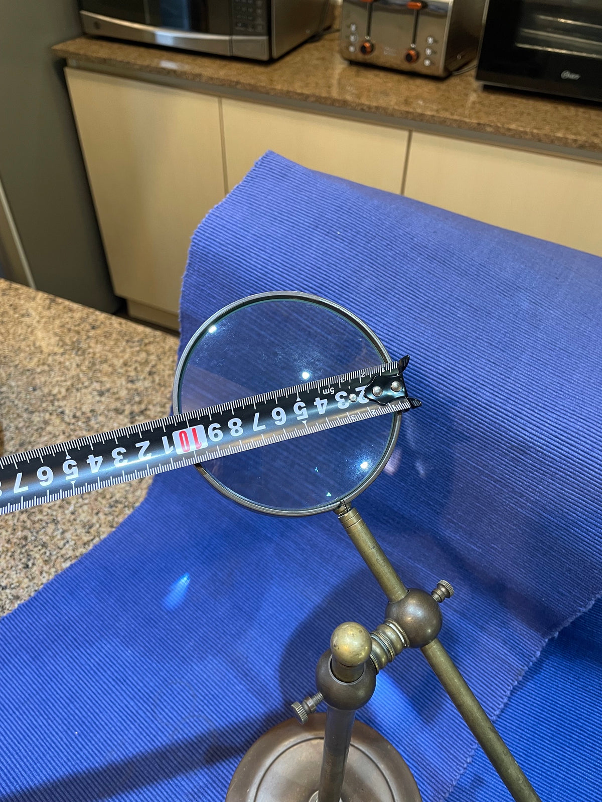 Antigua Gran Lupa De Sobremesa De Bronce Solido