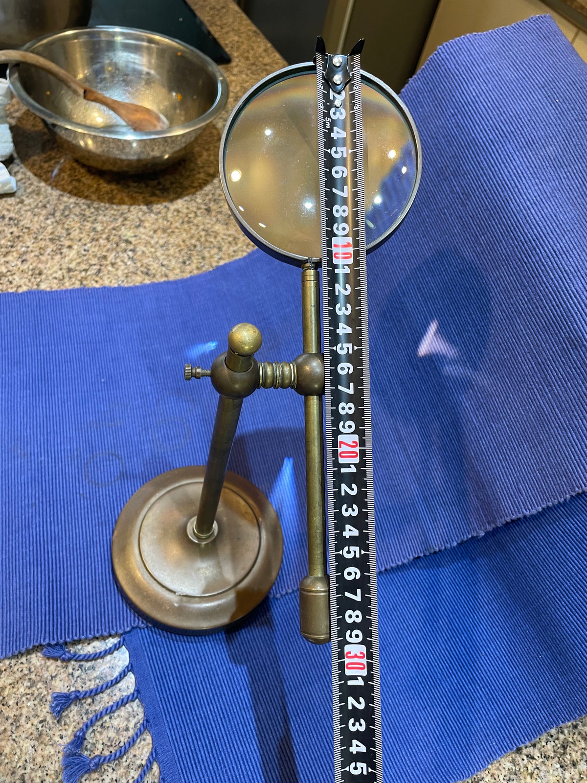 Antigua Gran Lupa De Sobremesa De Bronce Solido